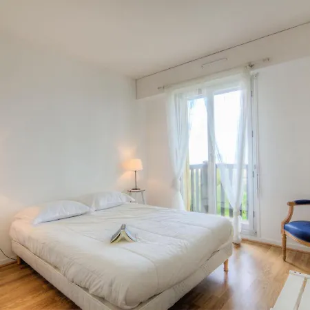 Neptune By Interhome * Бенервиль-сюр-Мер